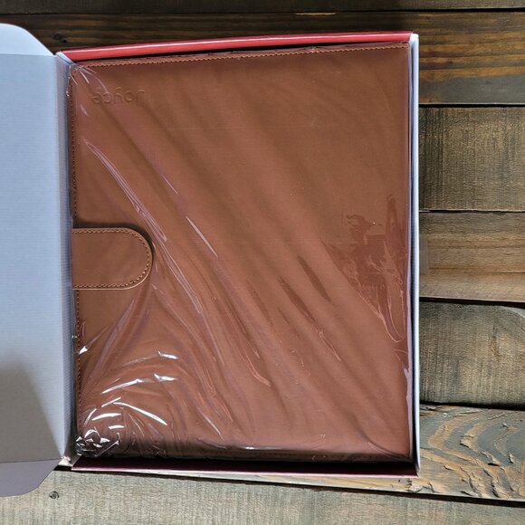 Leather Organizer - Picture 2 of 5